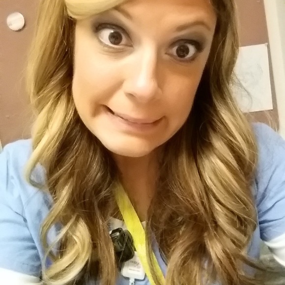 It’s Annessa! PoshSeller/Ambassador/Affiliate 🌼 - Picture 5 of 8